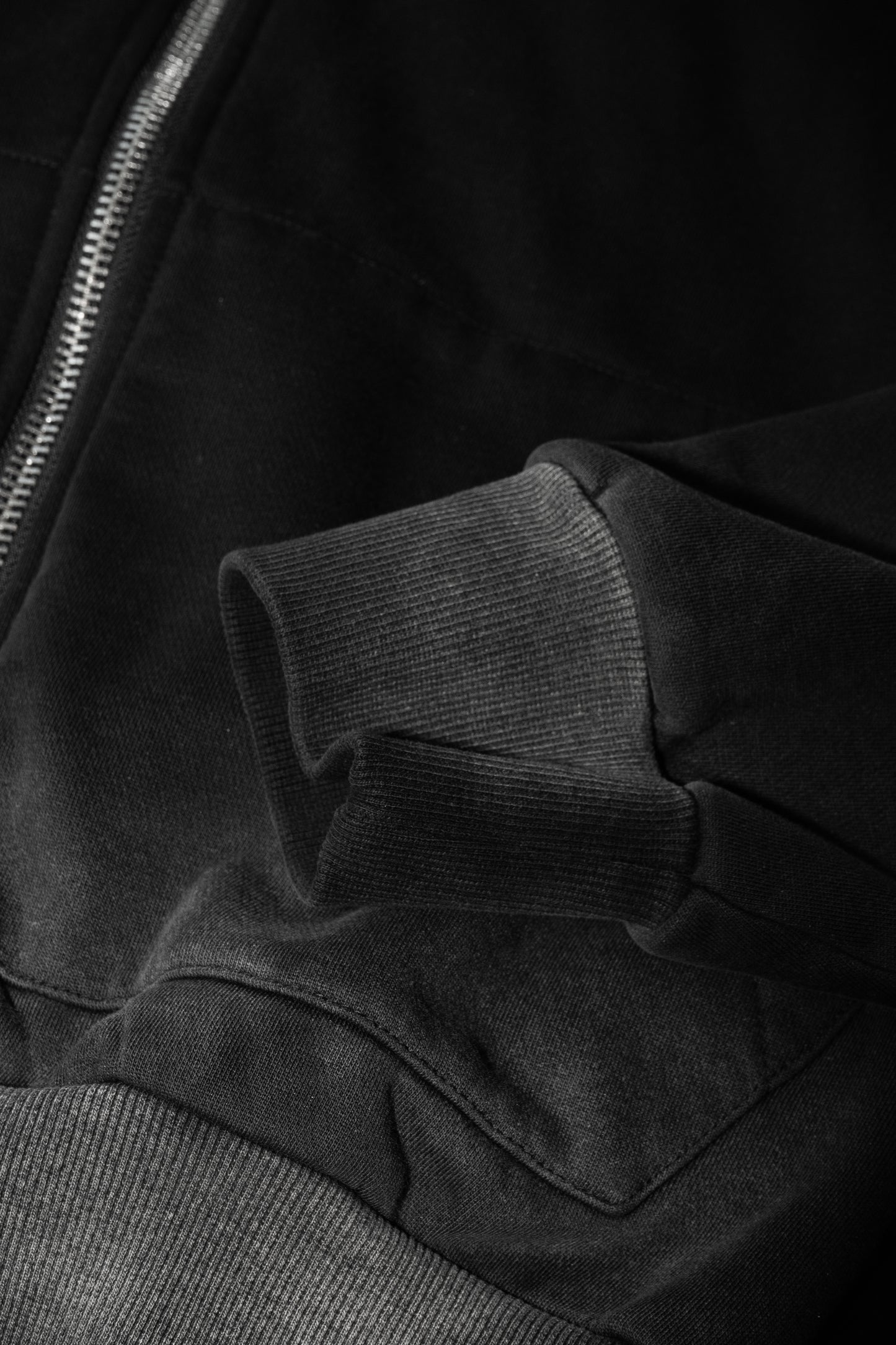 STUDIO WORKS HOODIE