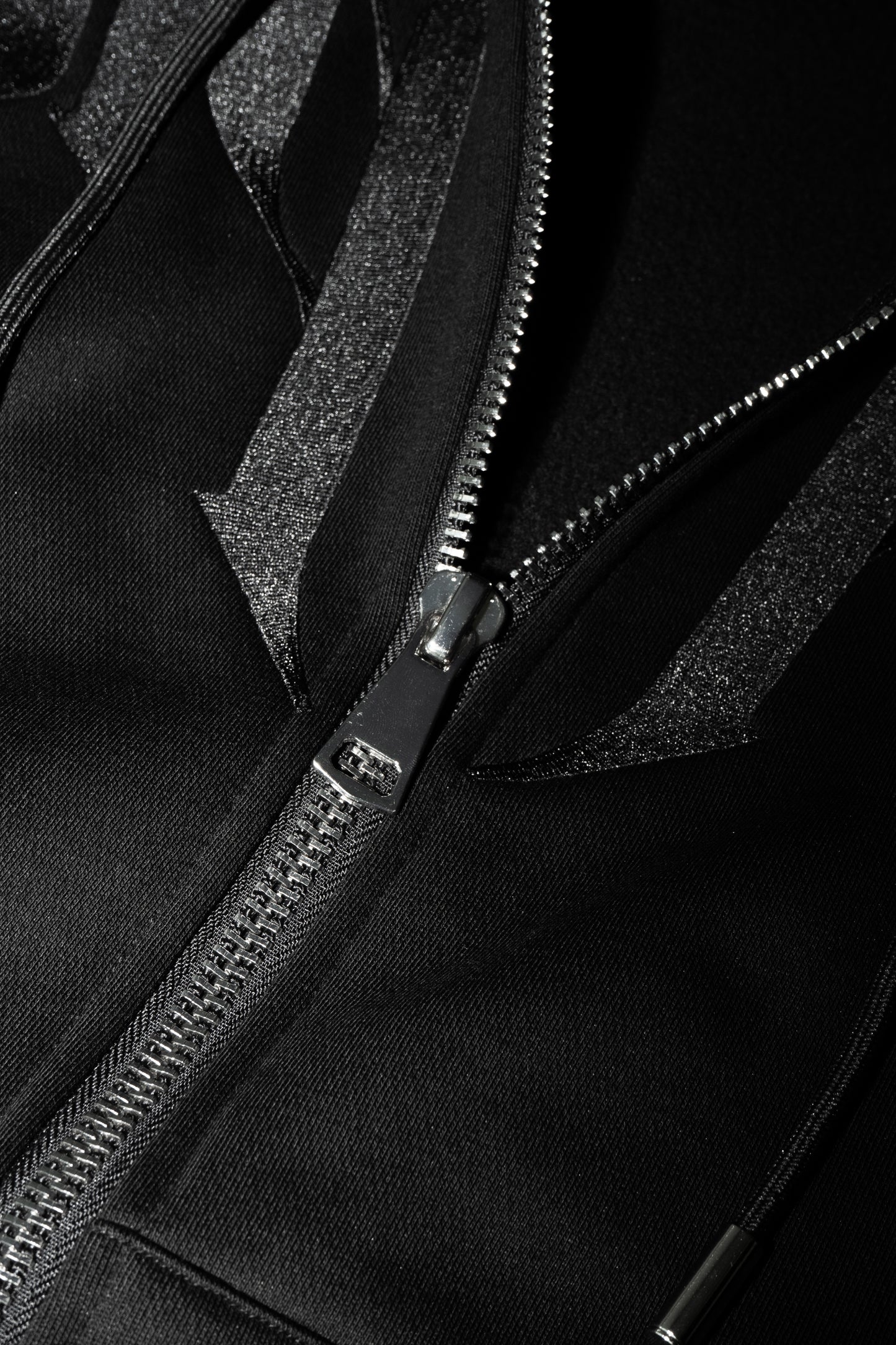 PINNACLE HOODIE (Black)
